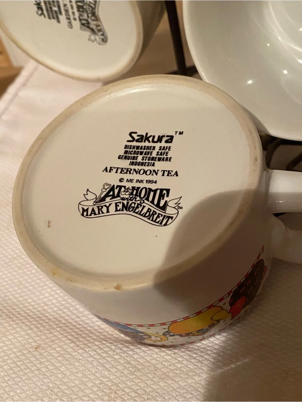 Vintage Sakura White Mugs teapot design by Mary Englehart